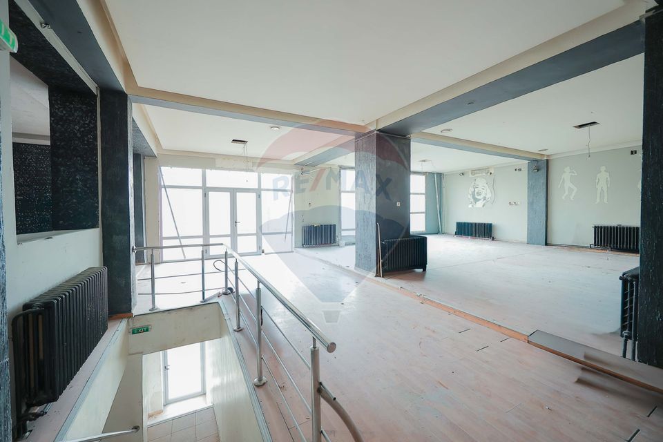 De închiriat – Spațiu comercial 281 mp,  Bulevardul Decebal