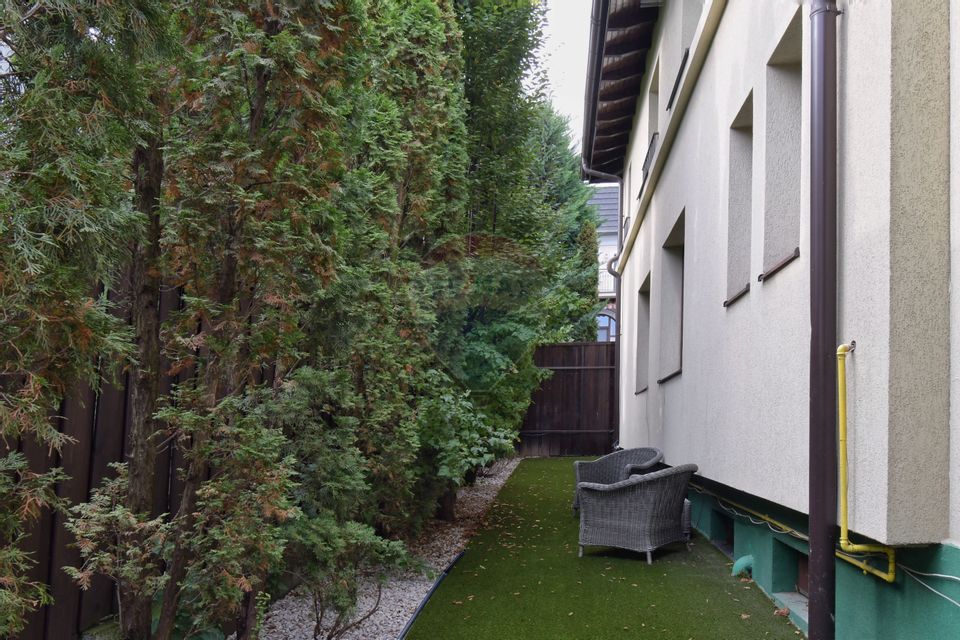 Casa cu 5 camere de inchiriat, zona Becas