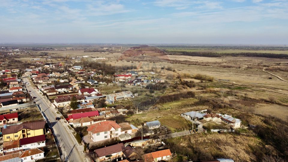 Casă / Vilă cu 11 camere de vânzare
