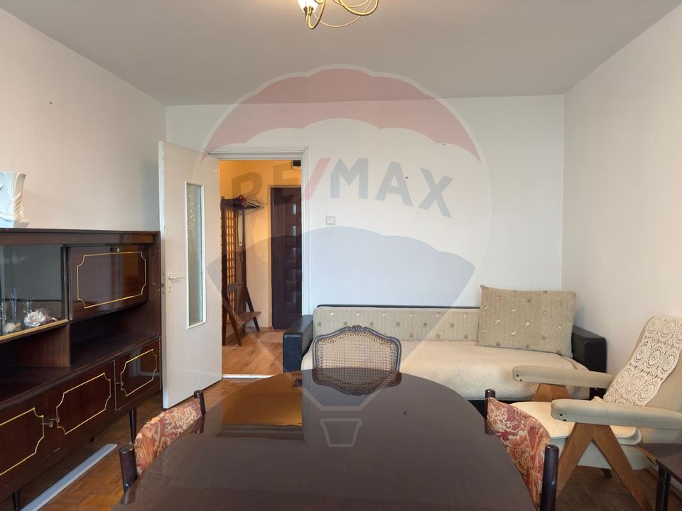 Apartament cu 2 camere de vânzare, strada Bucegi, zona Narcisa