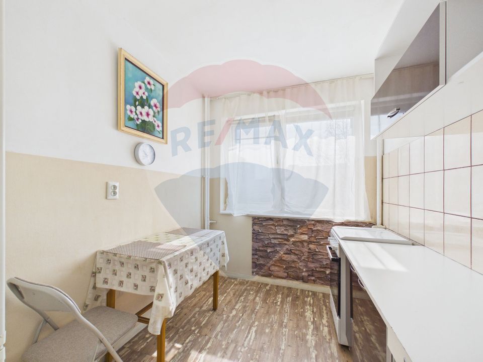 Apartament cu 2 camere de vanzare în zona Pajura