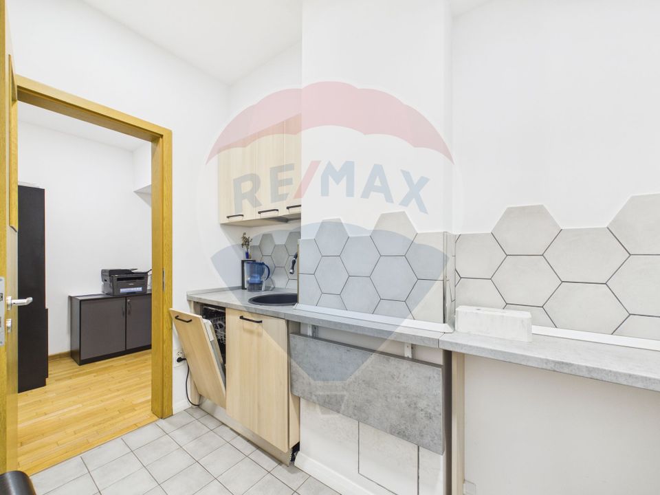 Office space in apartment 105 sqm for sale in P-ta Unirii area