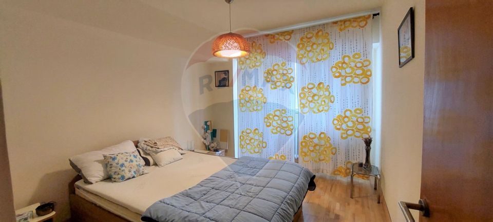 Apartament cu 3 camere de închiriat în zona Colentina