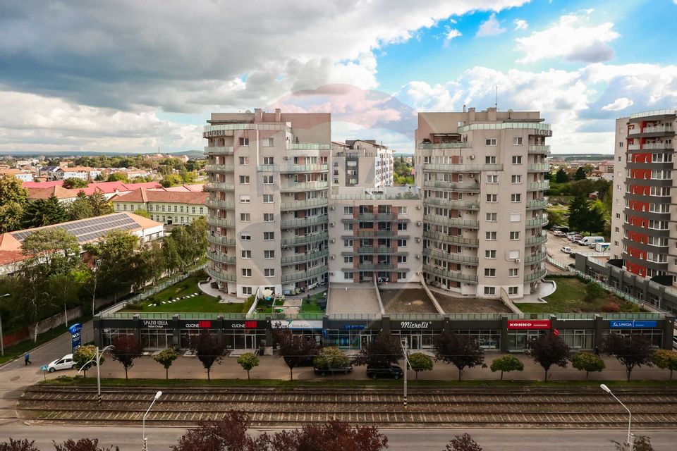 Apartament 4 camere ultrafinisat zona Calea Aradului