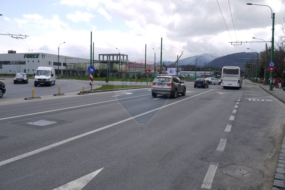 Teren cu proiect autorizat constructie, apart-hotel,  Brasov