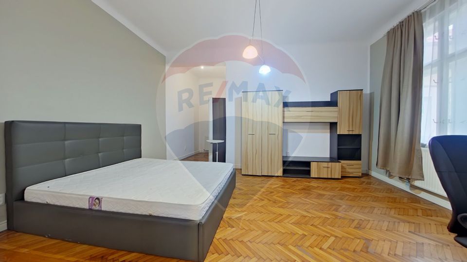 Casă cu 3 camere de închiriat în zona UMF || Comision 0%