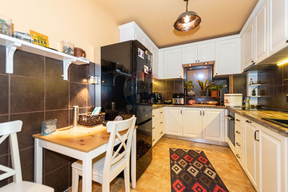 Apartament 4 camere de vanzare, vedere in parcul Plumbuita