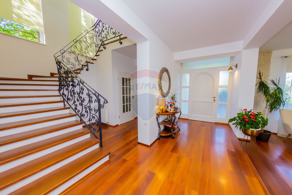 5 room House / Villa for sale, Central area