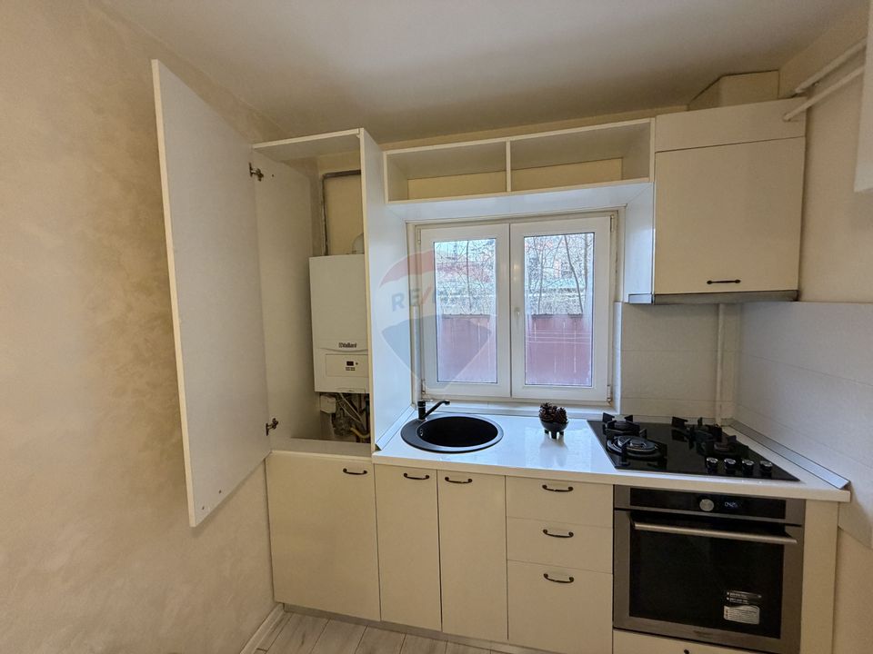 Apartament doua camere parter de inchiriat