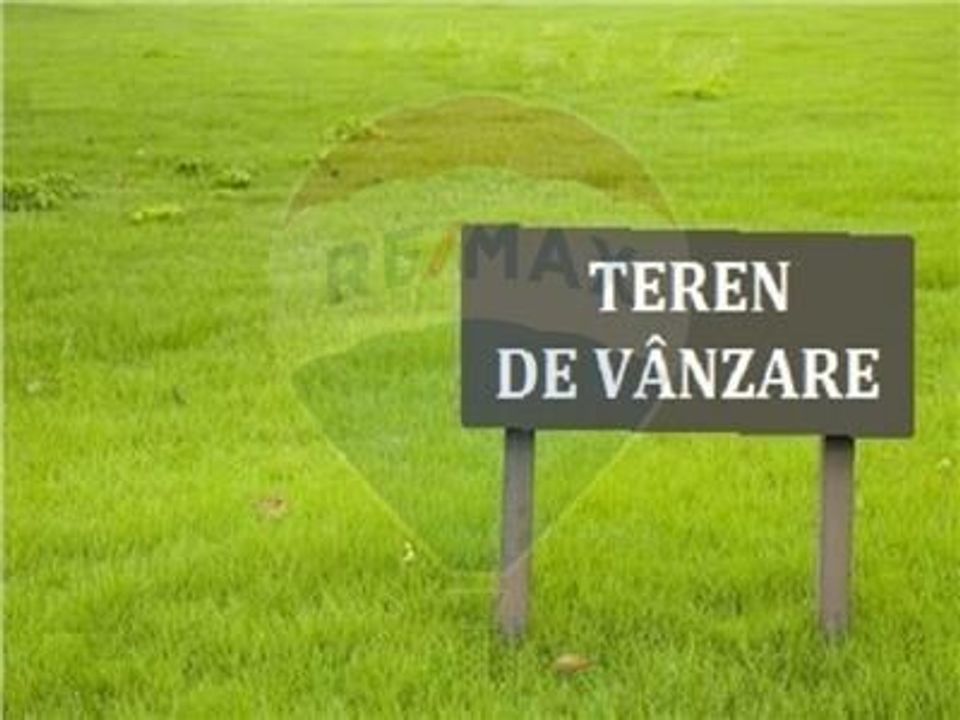 Teren in Sanleani, langa drumul principal