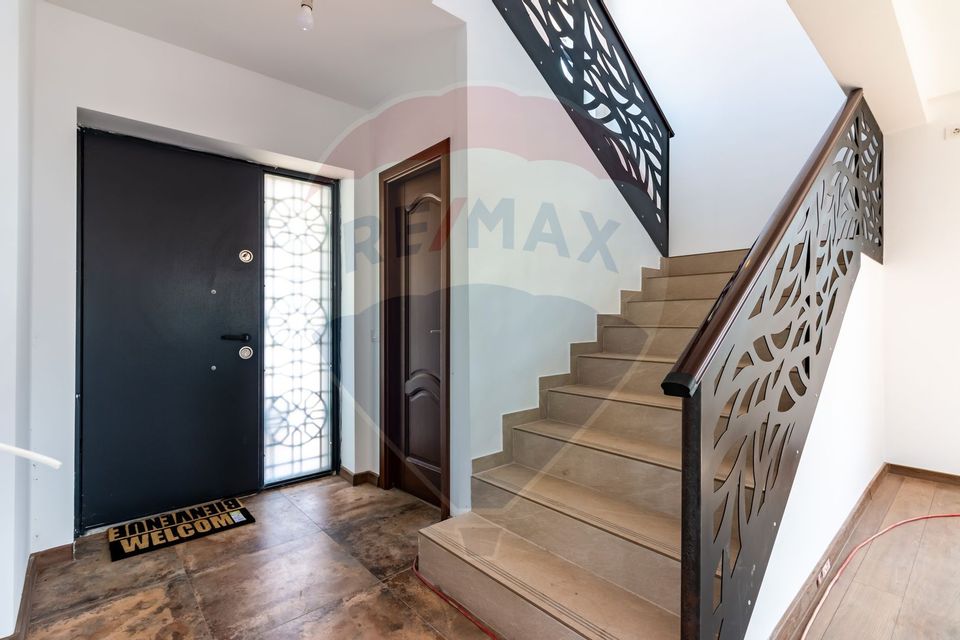 Vanzare Casa 4 camere, stil mediteranean,Domnesti