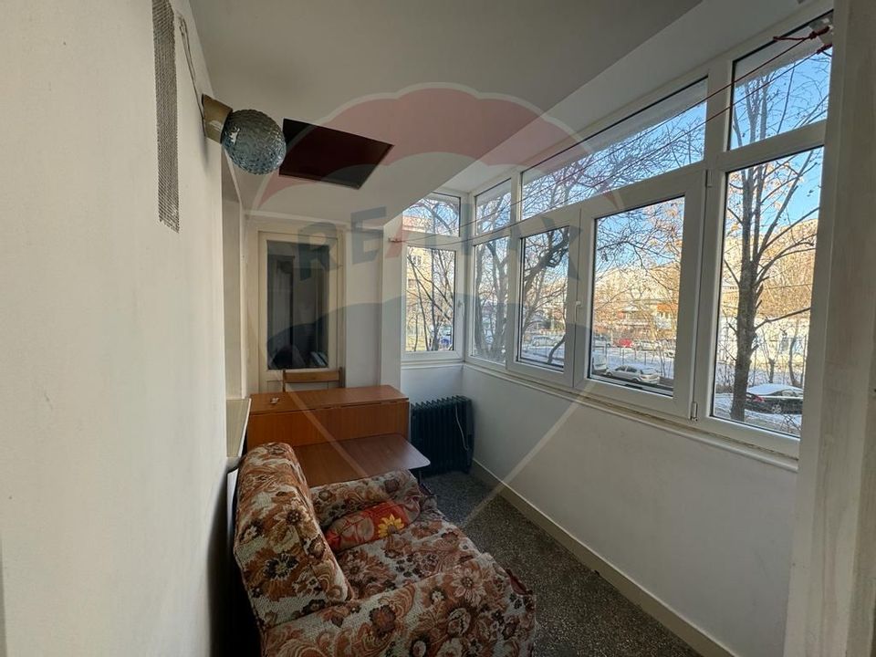 Apartament cu 3 camere de vânzare în zona Brancoveanu