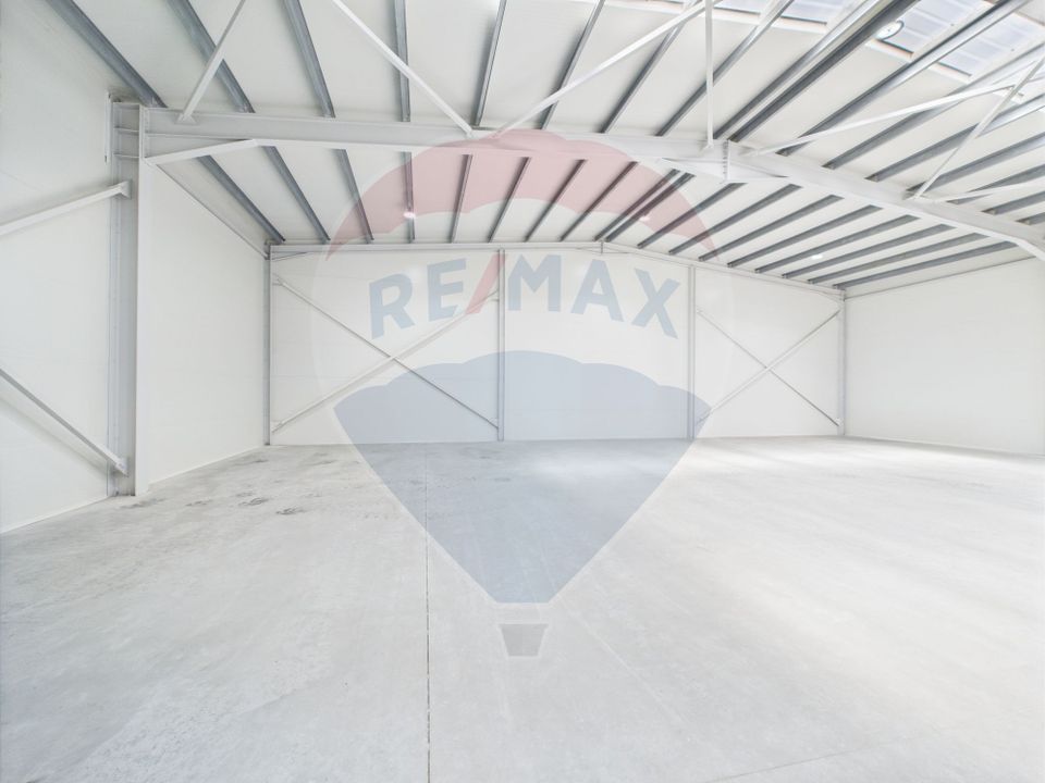 Modern industrial space hall for rent