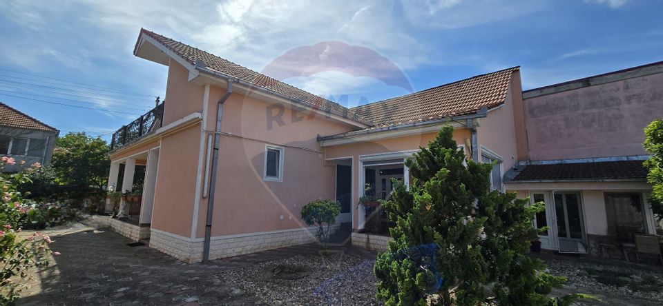 8 room House / Villa for sale, Central area