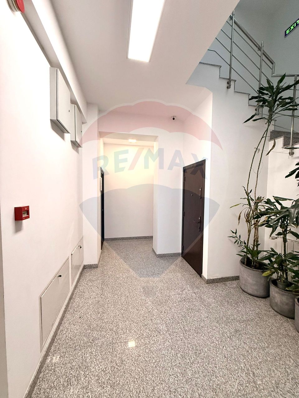 100sq.m Commercial Space for rent, P-ta Victoriei area