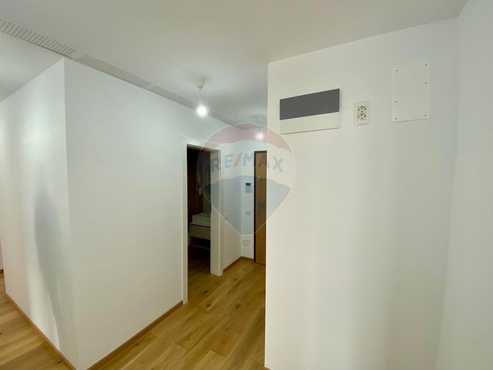 Apartament modern de închiriat cu 3 camere – Urban Plaza