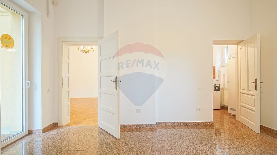 123.7sq.m Commercial Space for rent, 15 Noiembrie area