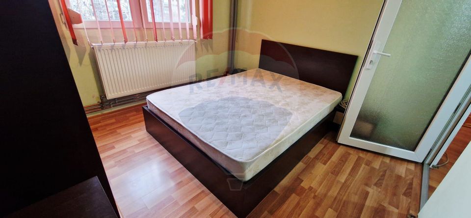 De inchiriat- Apartament 2 camere -Calea Aurel Vlaicu, Etaj 3 cu lift