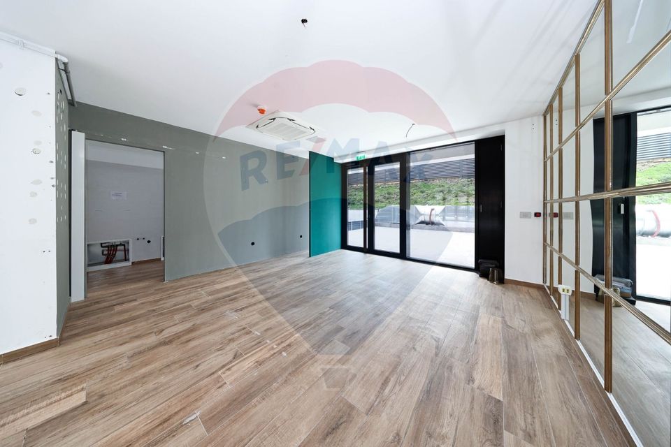 78sq.m Commercial Space for rent, Centrul Civic area