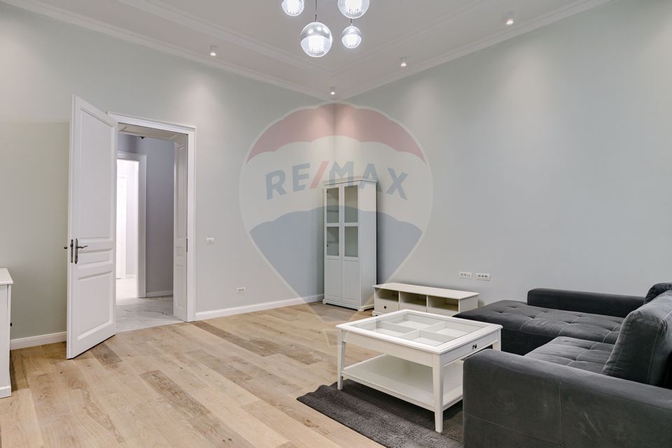 Apartament elegant într-o clădire istorică – Piața Mică, Arad