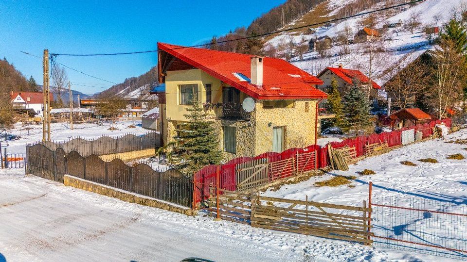 5 room House / Villa for sale