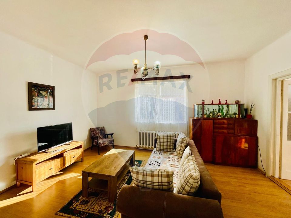 2 room House / Villa for rent, Resita area