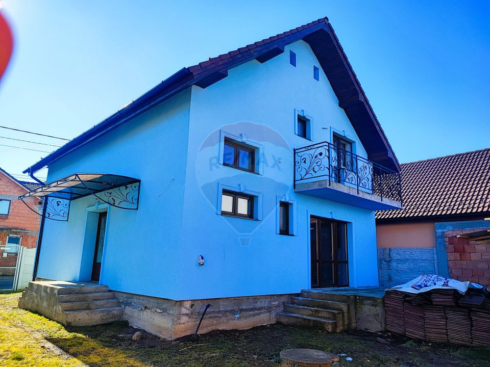 5 room House / Villa for sale