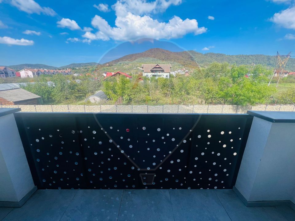 APARTAMENT etaj 1 -  LOC PARCARE-strada Salciei