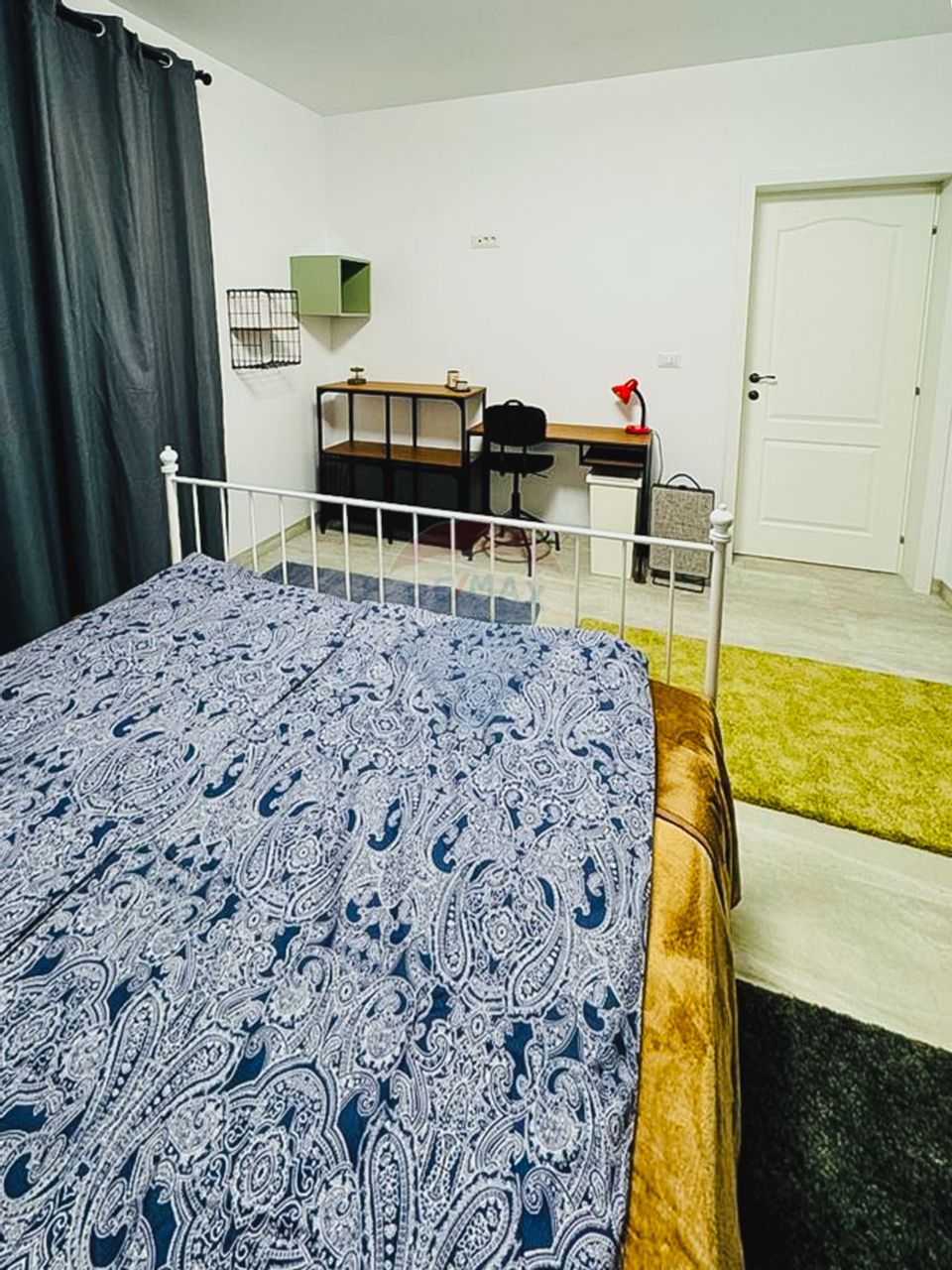 Apartament cu 3 camere de vânzare în zona Central