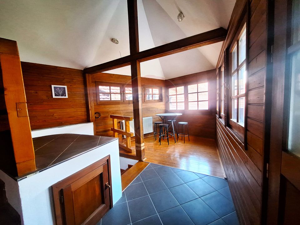 Casa individuala cu curte in centrul istoric,  renovata integral