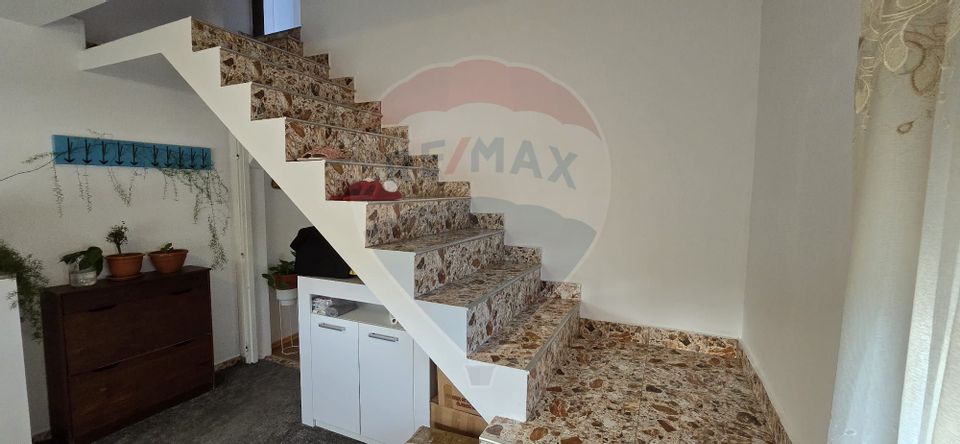 6 room House / Villa for sale