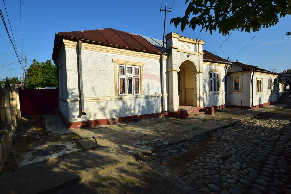 4 room House / Villa for sale