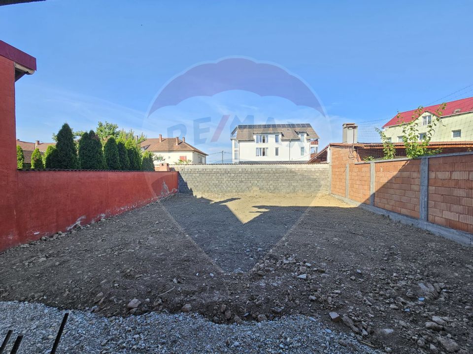 Casa noua de vanzare