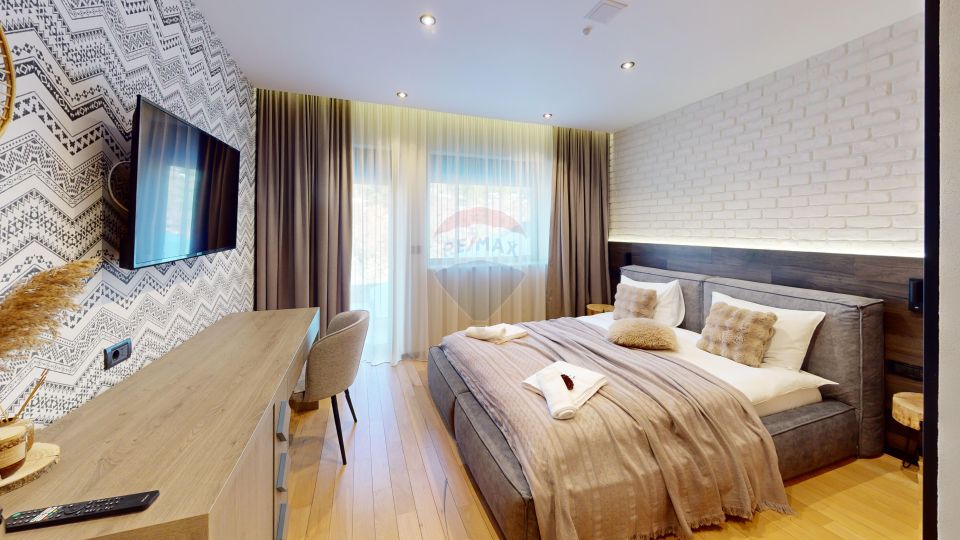 12 room Hotel / Pension for rent, Central area