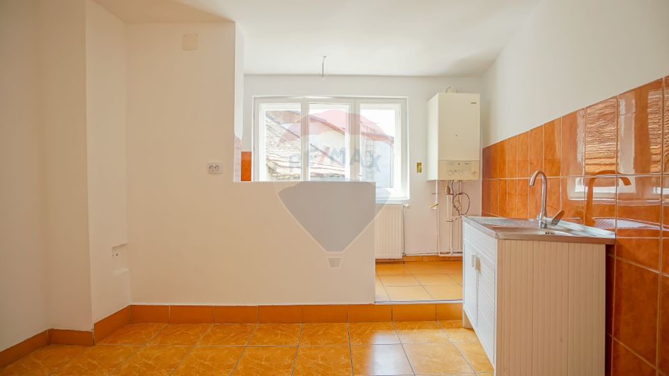 Apartament generos și luminos, la casă, Str. Iuliu Maniu, Brașov