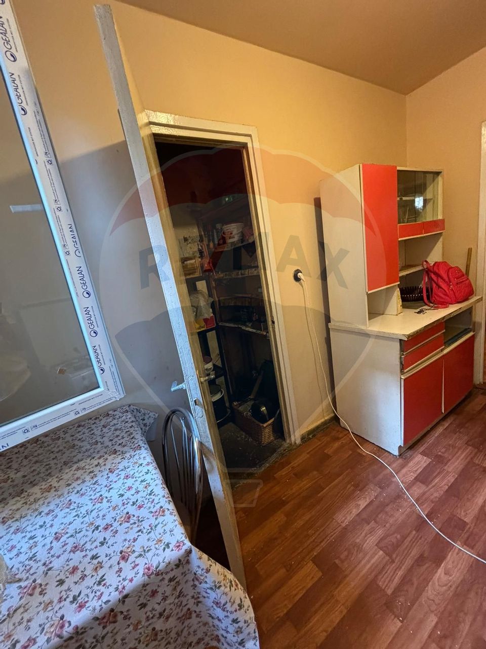 Apartament cu 4 camere de vanzare | Militari | Pacii | Investitie