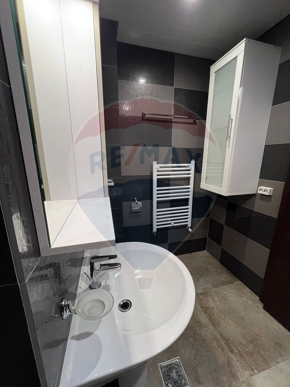 Apartament 2 camere Sălaj | Bloc 2017 | Parcare inclusă