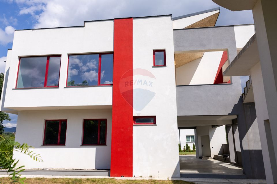 Vilă cu piscină de vanzare  – Bistrița