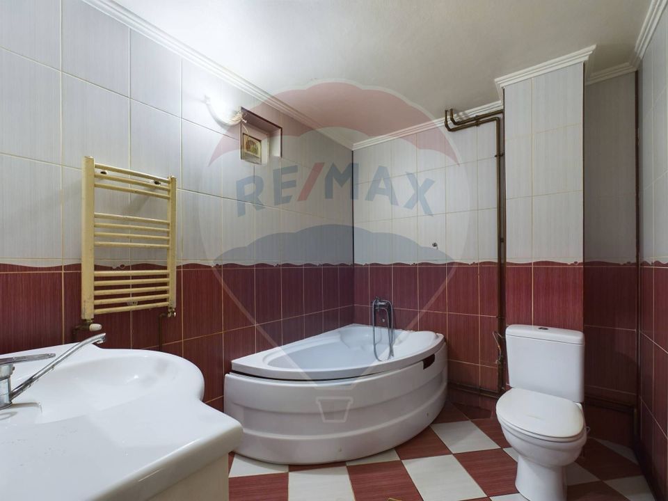 6 room House / Villa for sale, Andronache area