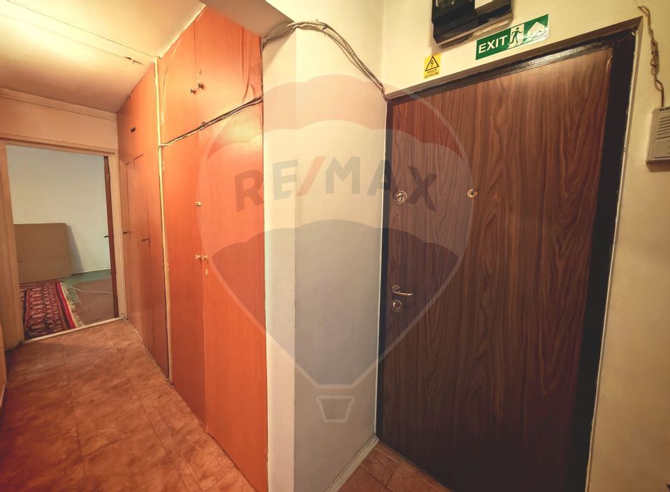 Apartament cu 2 camere -  zona P-ta Resita