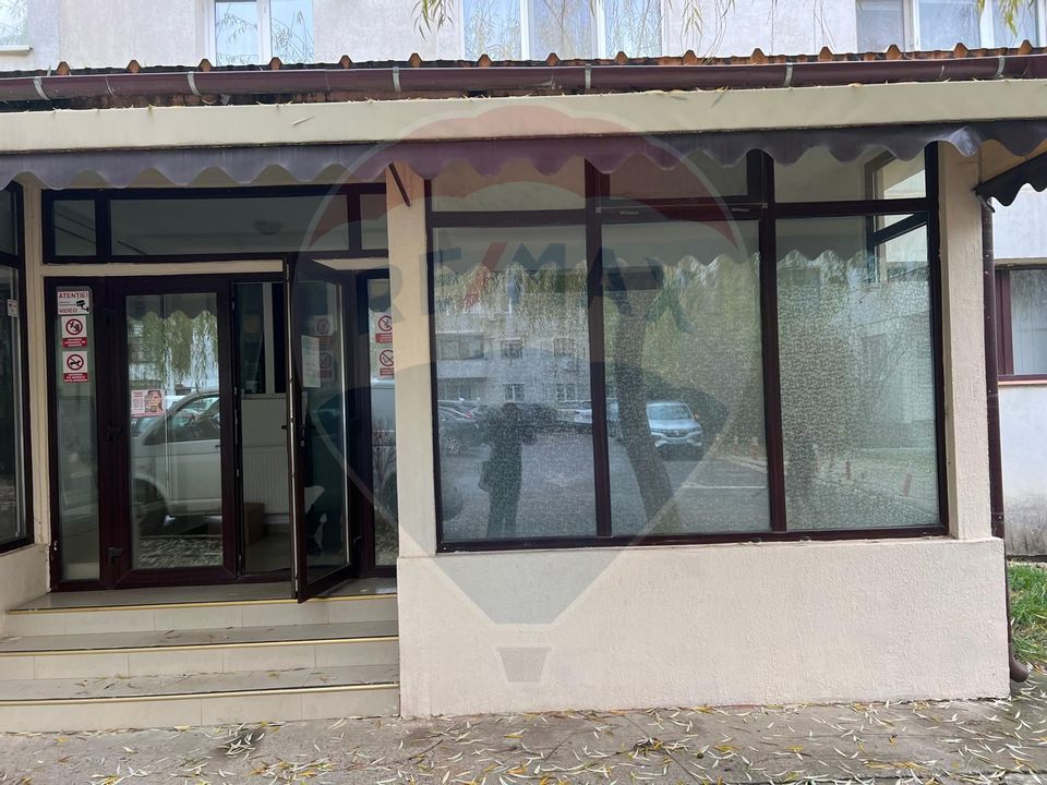 30sq.m Commercial Space for rent, Central area