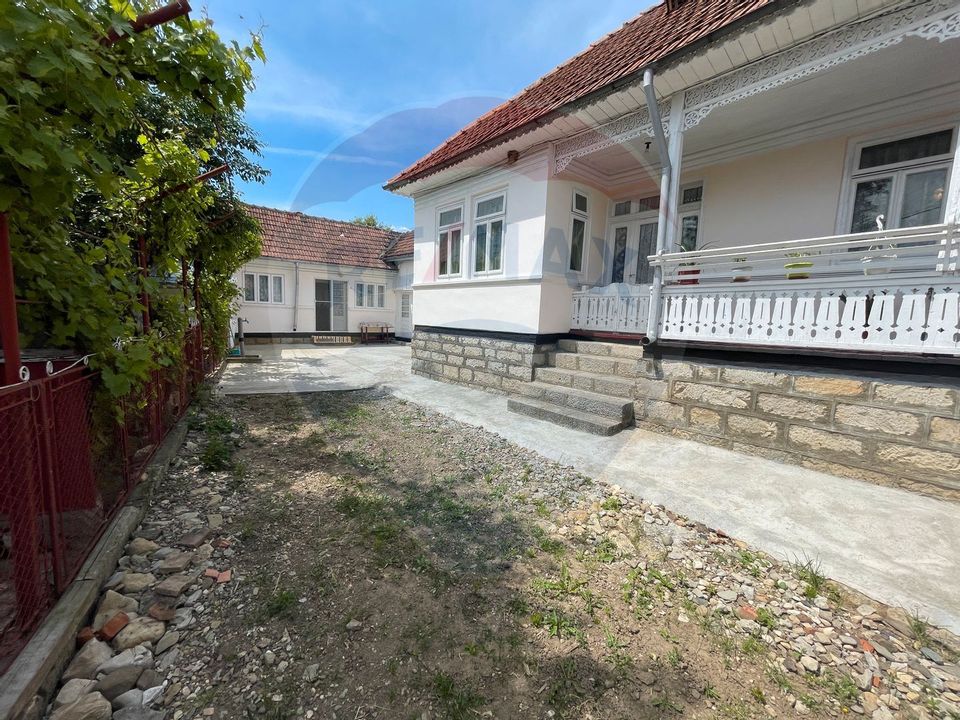 5 room House / Villa for sale