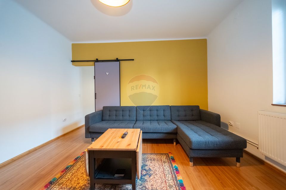 2 room Apartment for rent, Tractorul area