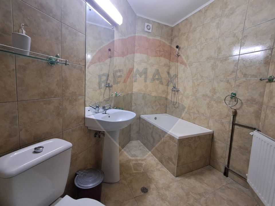 16 room Hotel / Pension for sale