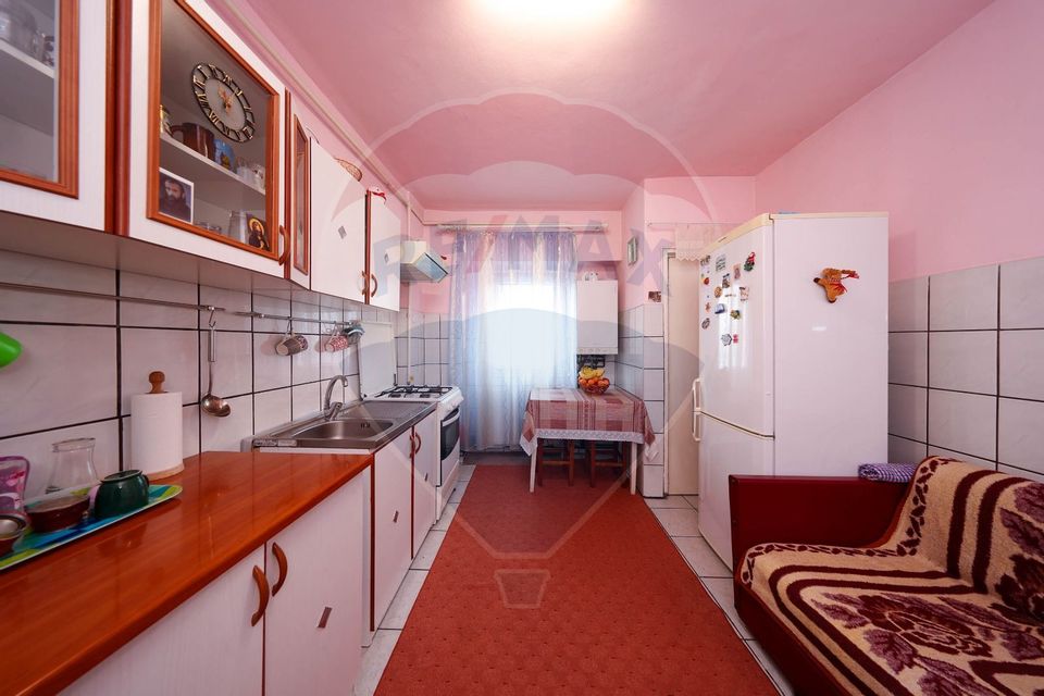 Apartament cu 3 camere, structura generoasa, Drumul Cernatului!