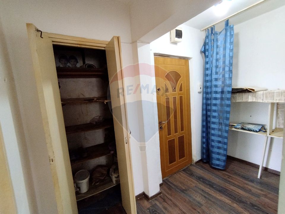 Apartament decomandat cu 3 camere de vânzare, zona Narcisa