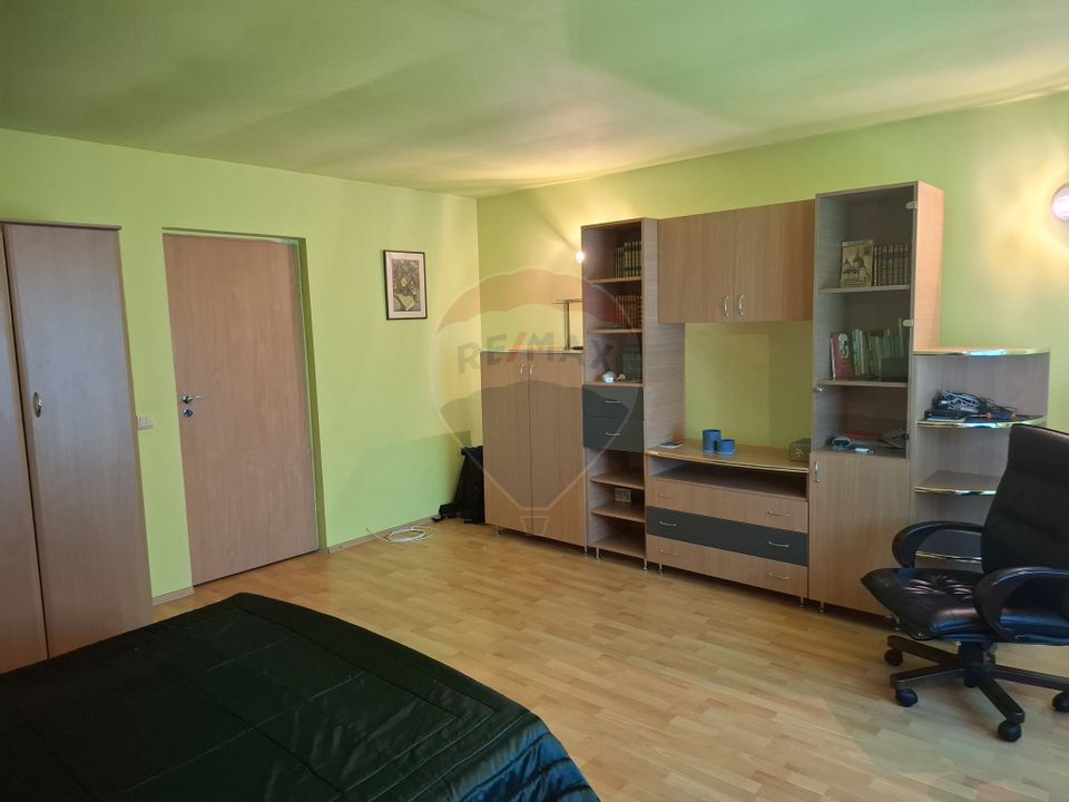 Casă / Vilă cu 5 camere de vânzare în zona Brestei