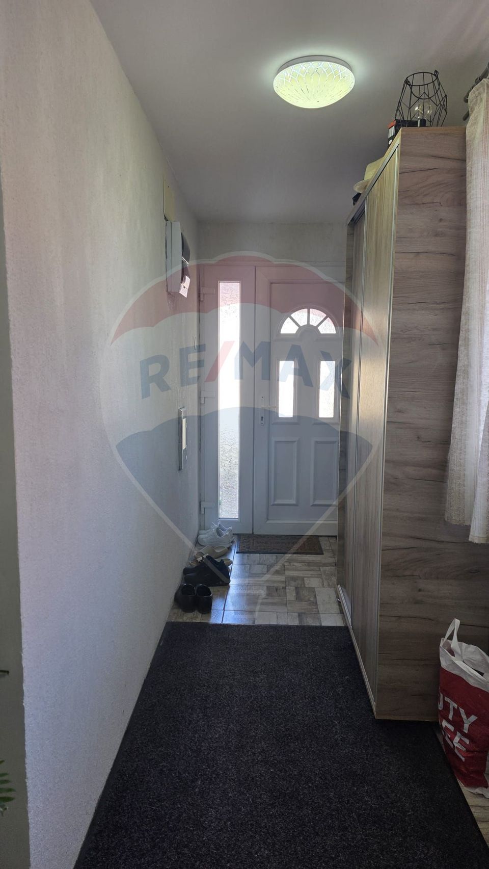 Casă / Vilă cu 4 camere de vânzare