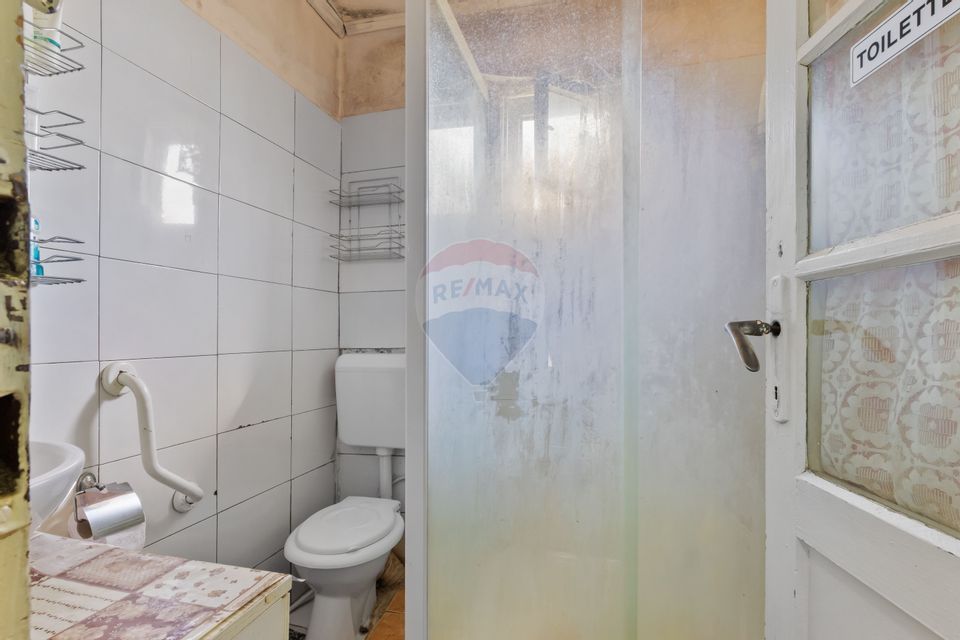 Casă de vânzare cu 5 camere- Nădab, oraș Chișineu-Criș, județul Arad.