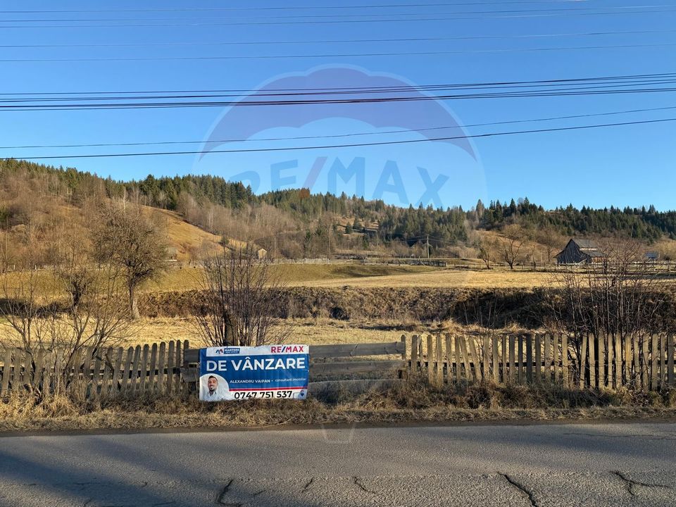 Land 5,282sqm Vatra Moldovitei / None